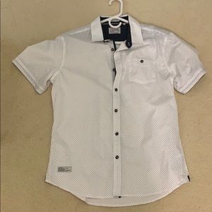 Men’s collared shirt
